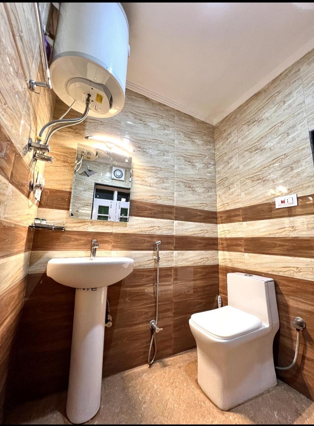 Meer Mansion Homestay Srīnagar Buitenkant foto